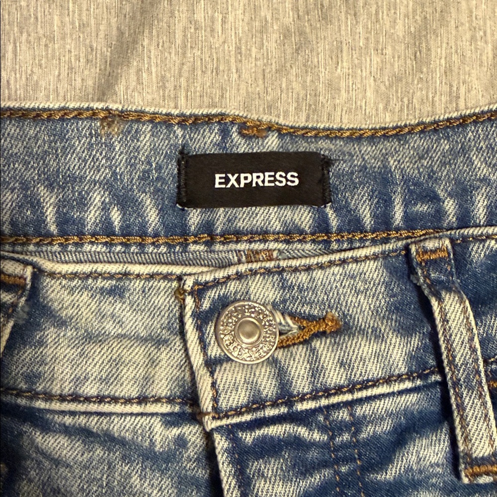 Express Jeans - Picture 3 of 5